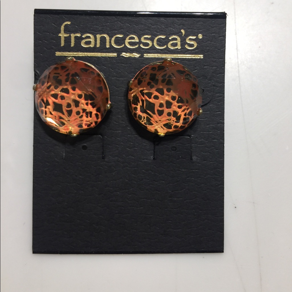 Coral Studs 12$